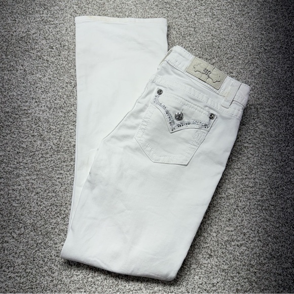 Miss Me White Bootcut Mid-Rise Jeans Size 28x31 - Picture 1 of 15